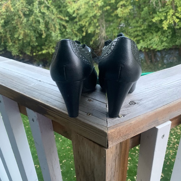 American Eagle lace up heels - Picture 2 of 9